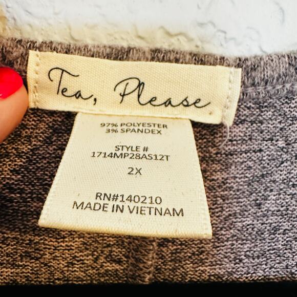 Be Strong and Courages Blouse 2X - Picture 3 of 3